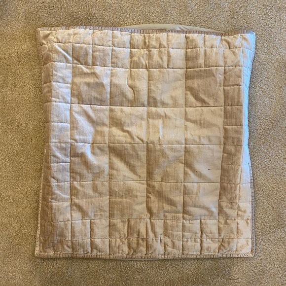 Pillow cover bundle - Picture 3 of 4